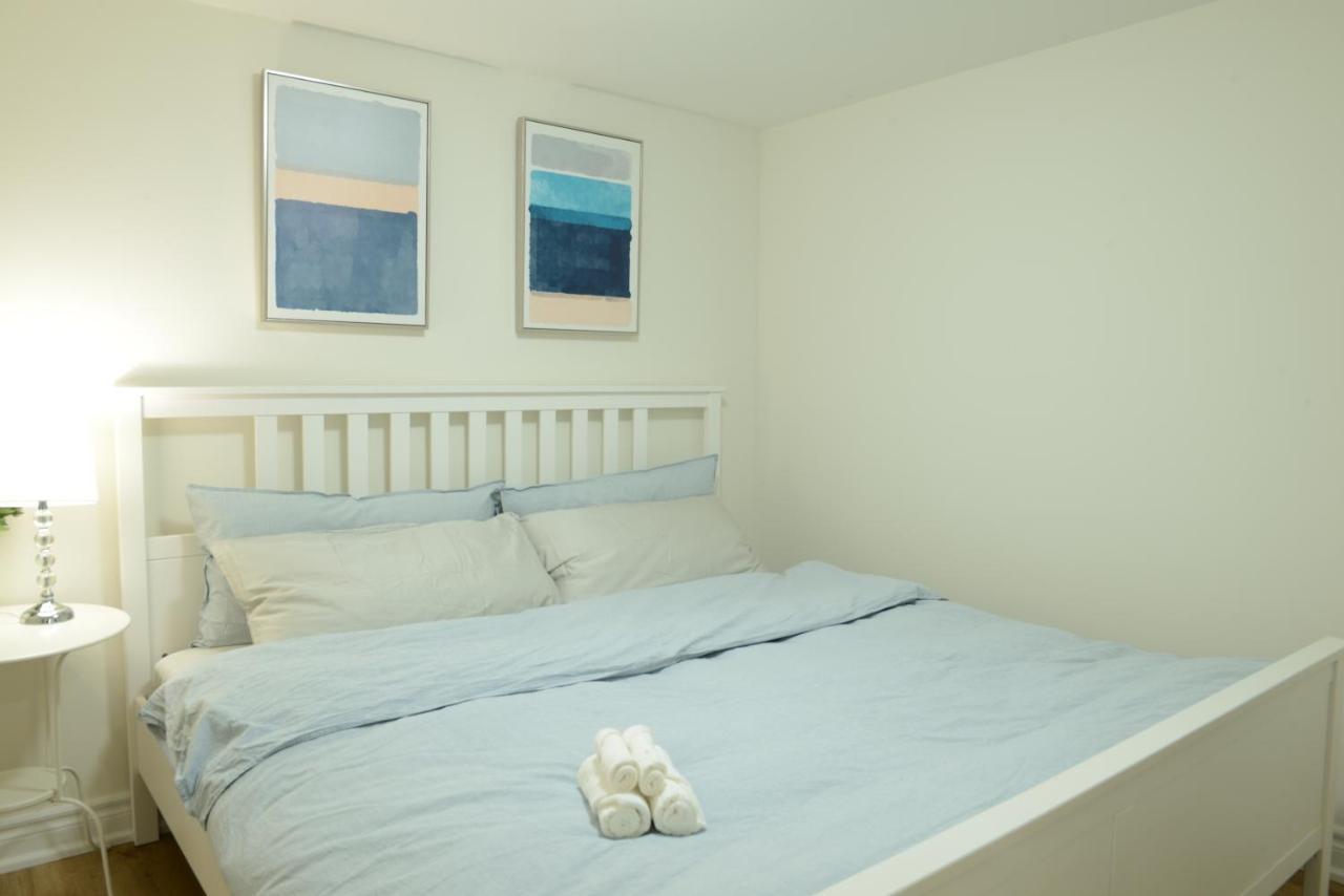 Spacious 2-Bed-Room Near Yonge & Major Mackenzie Richmond Hill Exterior foto